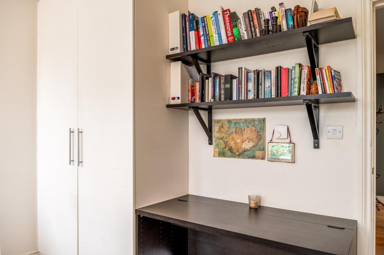 Bright & Spacious Battersea Flat Лондон Экстерьер фото